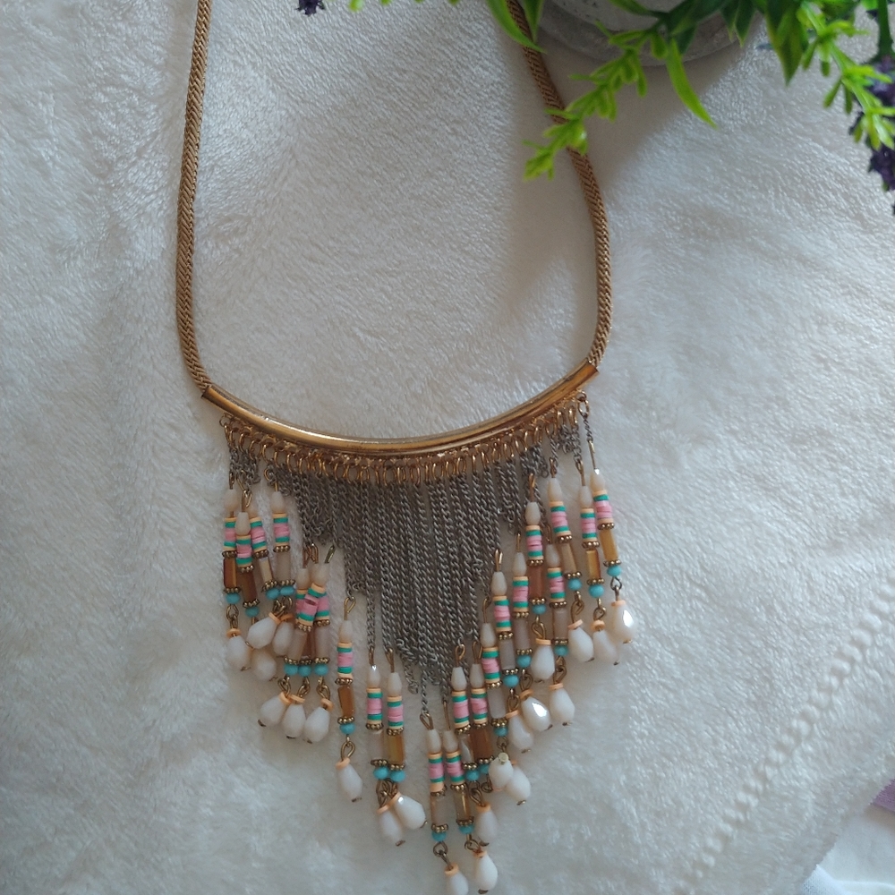 Turquoise beaded necklace